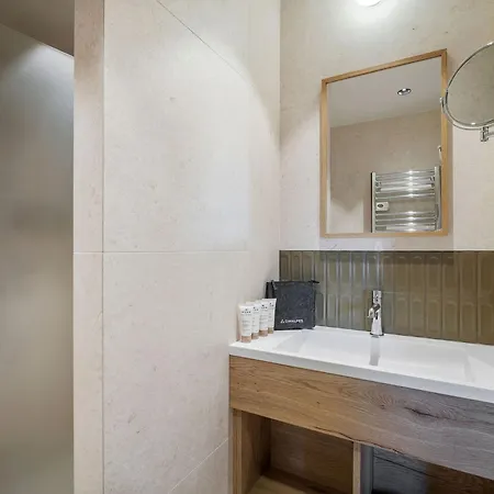 Lejlighed Raffine Avec Acces Pistes Et Jacuzzi - Fr-1-568-57 *